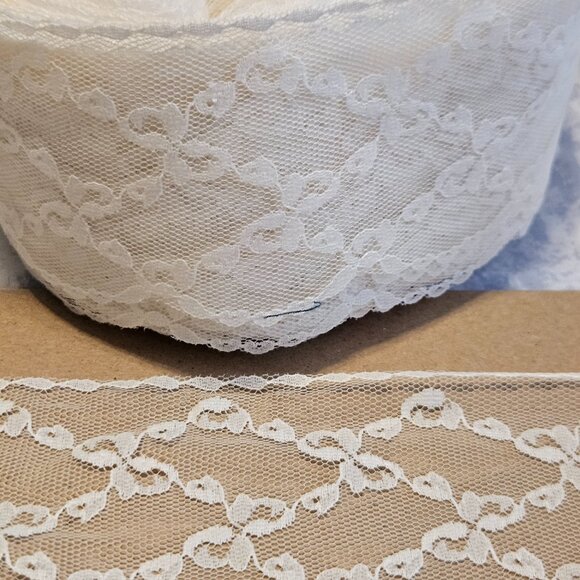 3" Wide Ivory Raschel Galloon Lace Trim - 10 Yard Length - Picture 3 of 4